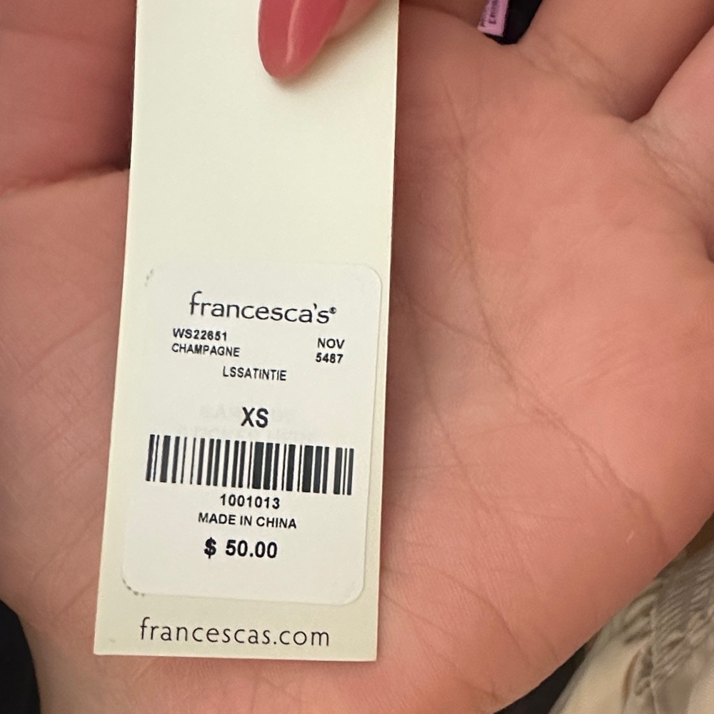 Francesca's Collections Cream Ruched Blouse - Picture 5 of 5